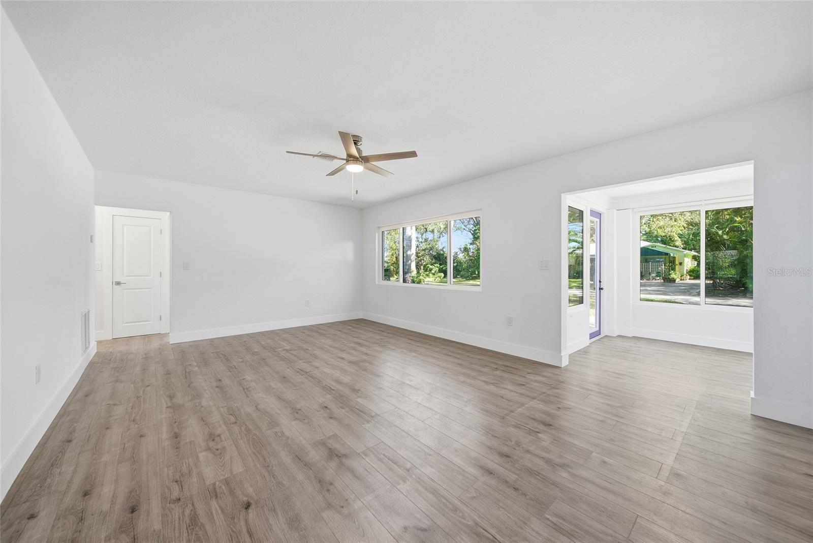 Image 4 of 34 For 204 22nd Street W