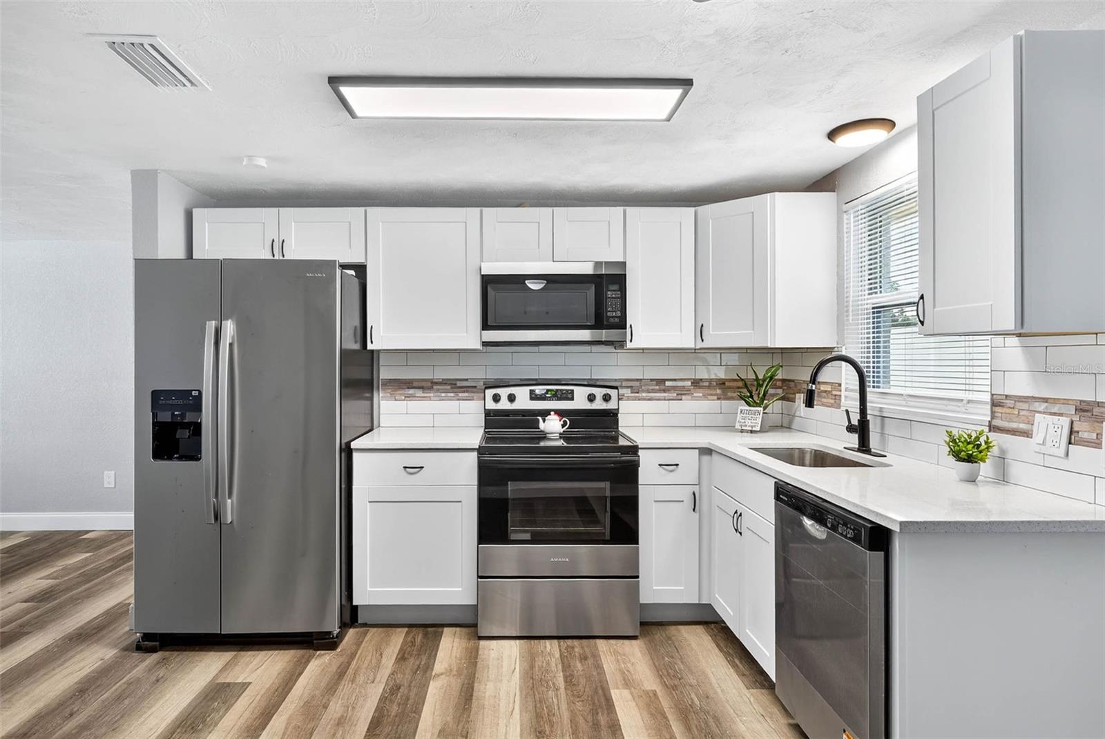 Image 5 of 18 For 6019 7th Avenue