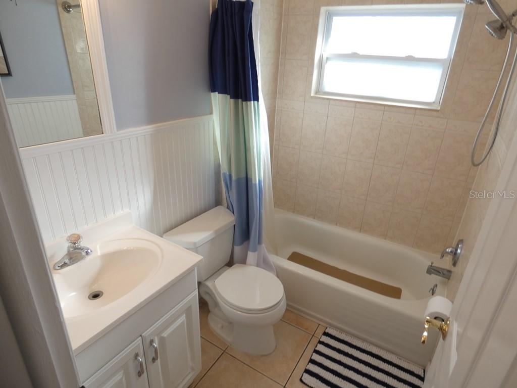 Image 20 of 25 For 1751 El Trinidad Drive E