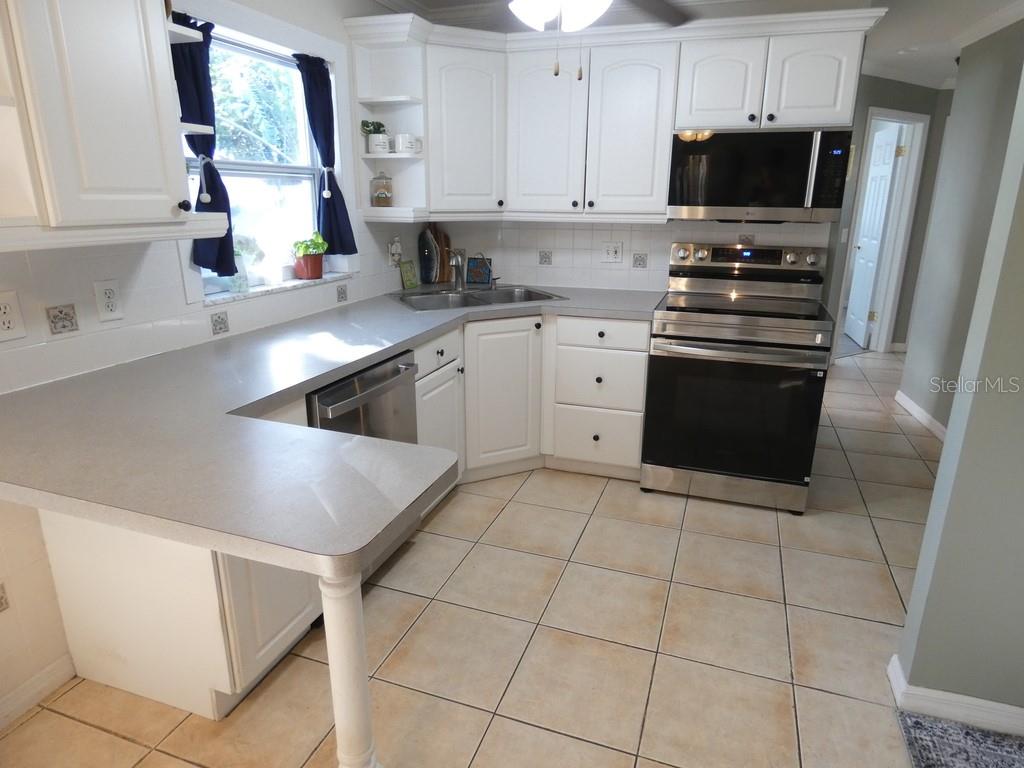 Image 21 of 25 For 1751 El Trinidad Drive E