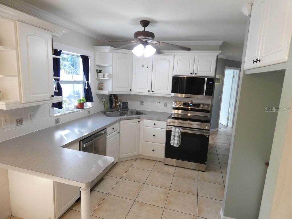 Image 4 of 25 For 1751 El Trinidad Drive E