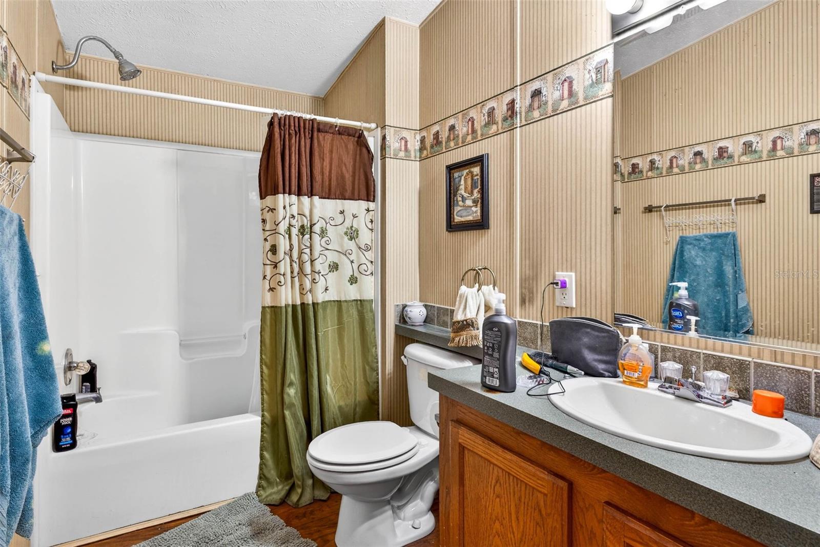 Image 10 of 15 For 16624 Helen K Drive