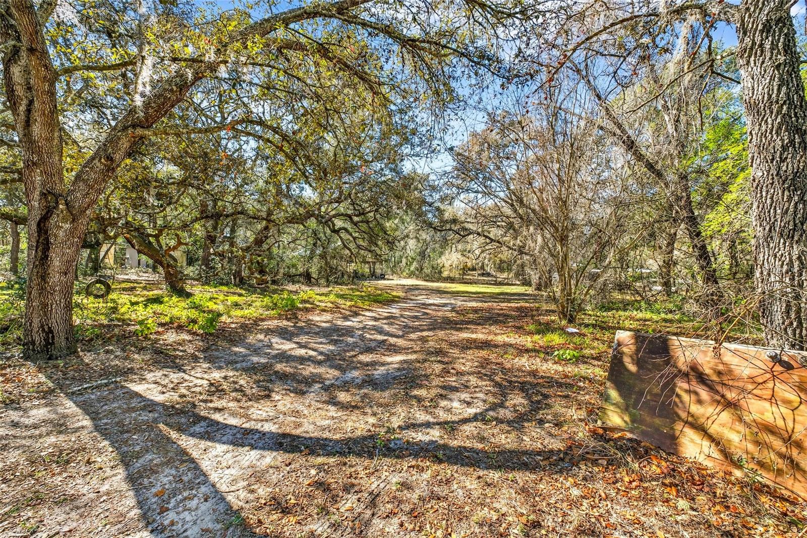 Image 3 of 15 For 16624 Helen K Drive