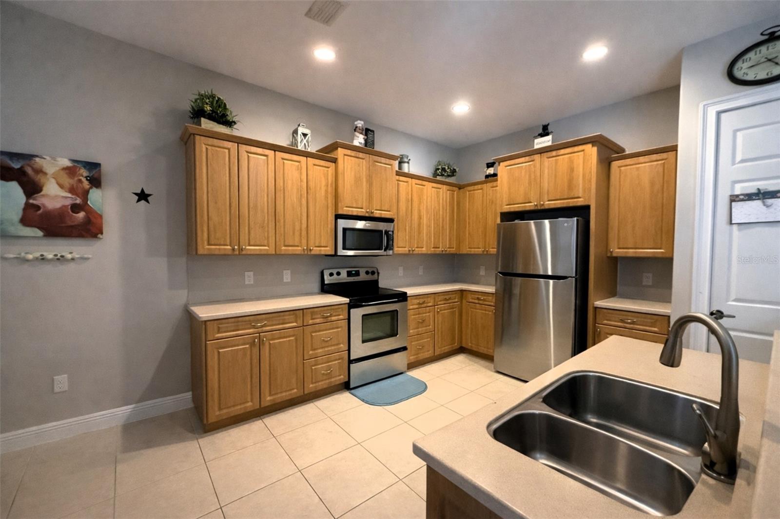 Image 14 of 33 For 10127 Tria Drive