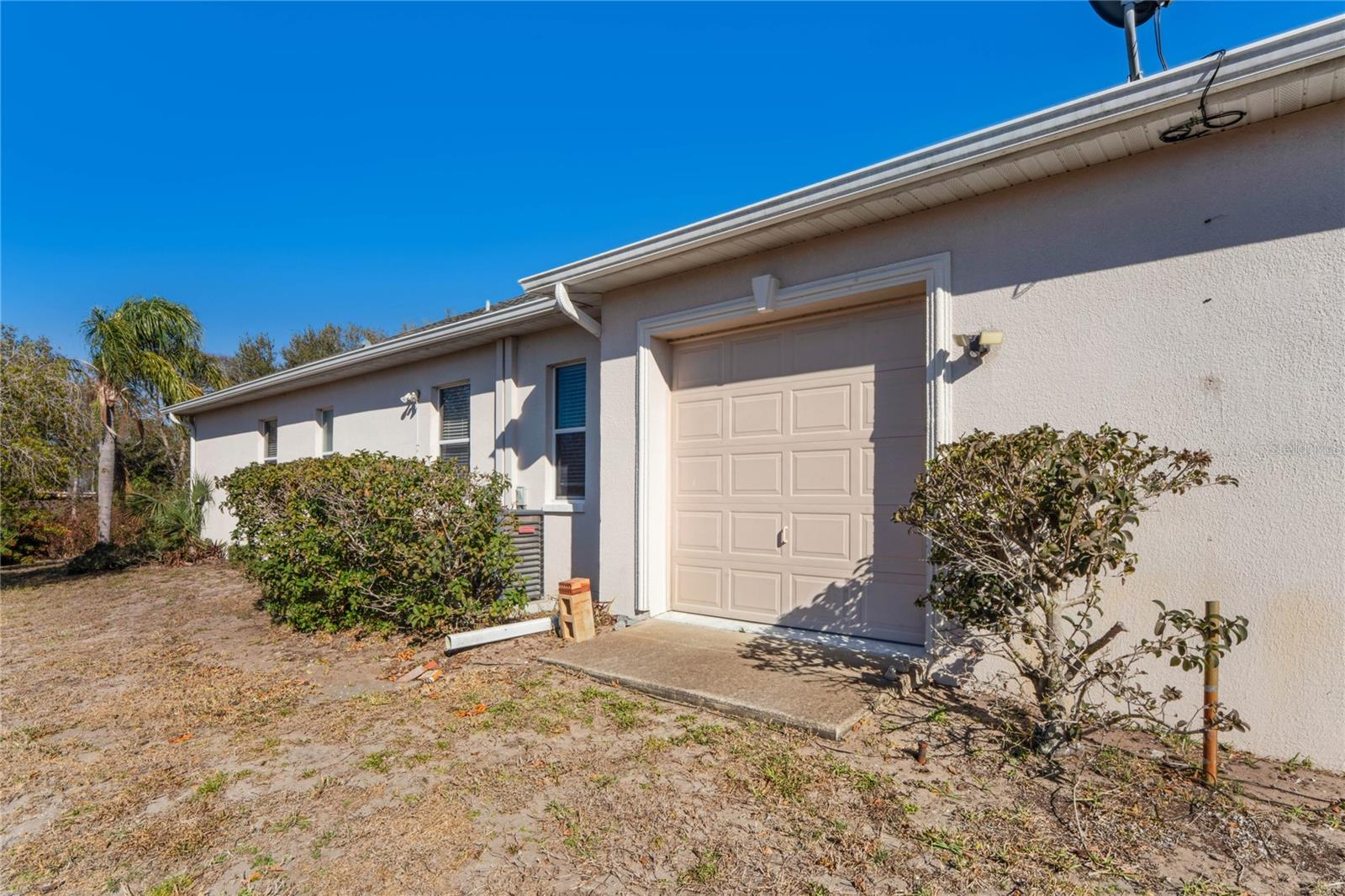 Image 62 of 77 For 275 Planter Road