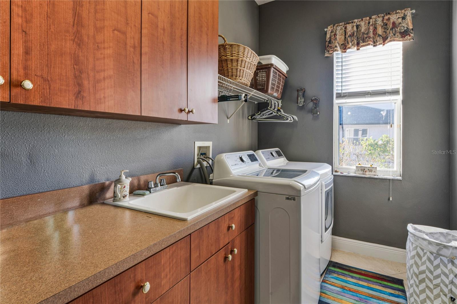 Image 63 of 77 For 275 Planter Road