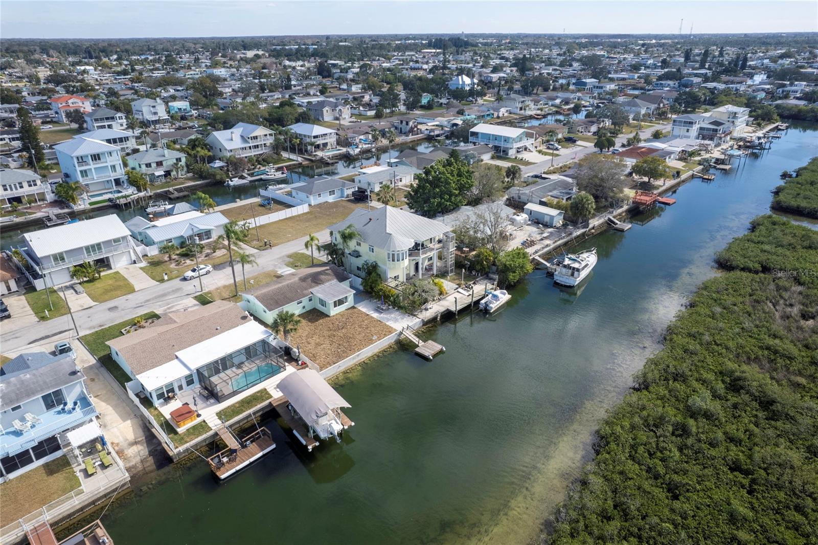 Image 19 of 51 For 13411 Starfish Drive