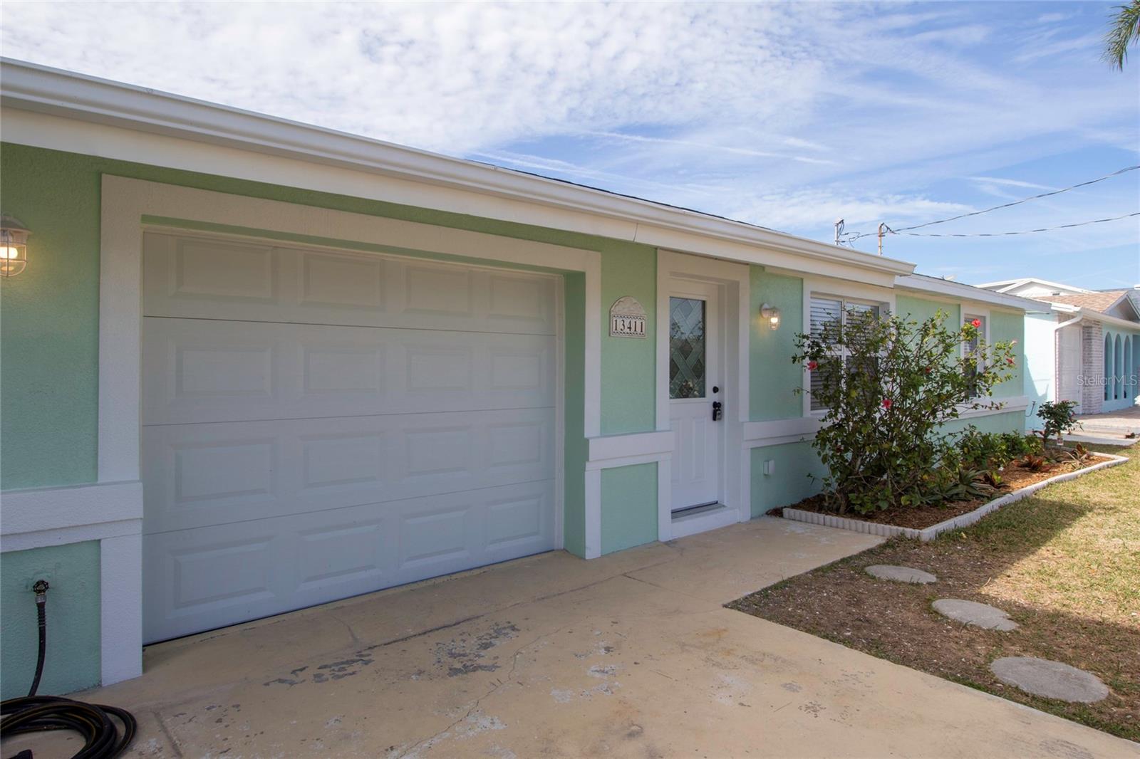 Image 3 of 51 For 13411 Starfish Drive