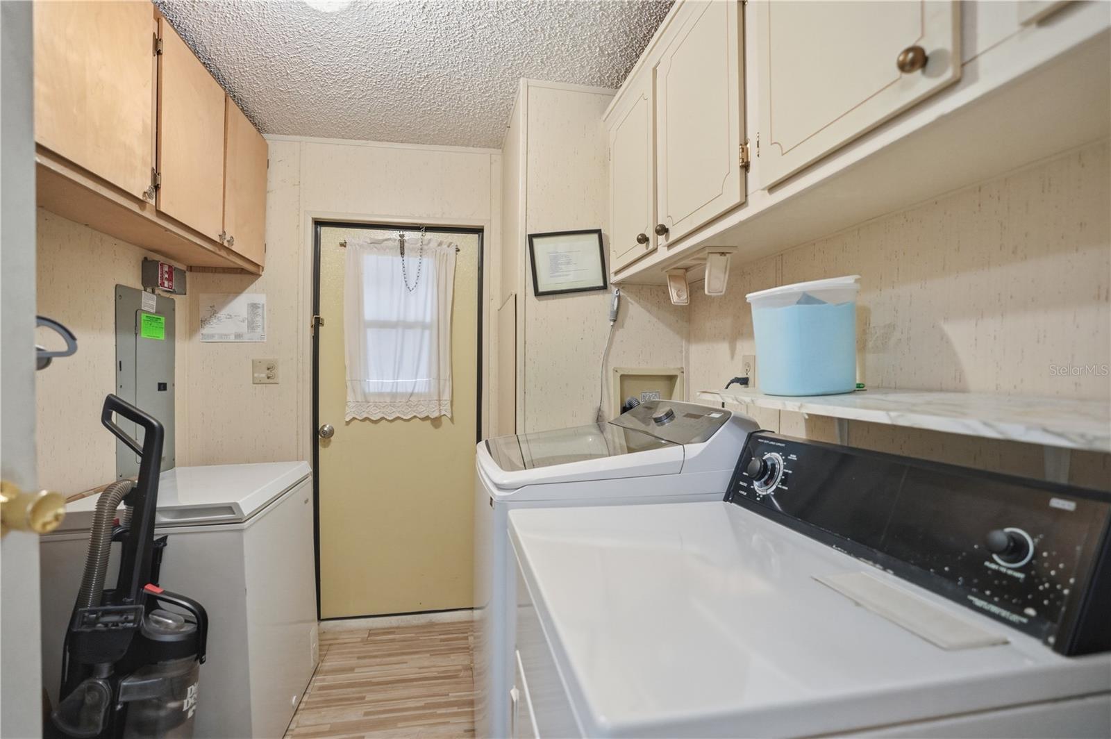 Image 18 of 28 For 2757 Kingswood Circle