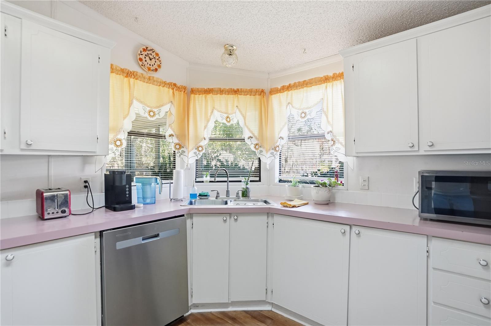 Image 8 of 28 For 2757 Kingswood Circle