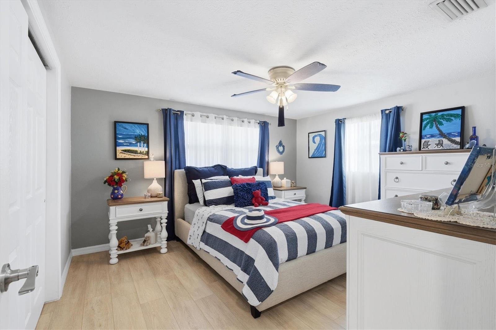 Listing photo id 28 for 13711 Evelane Drive