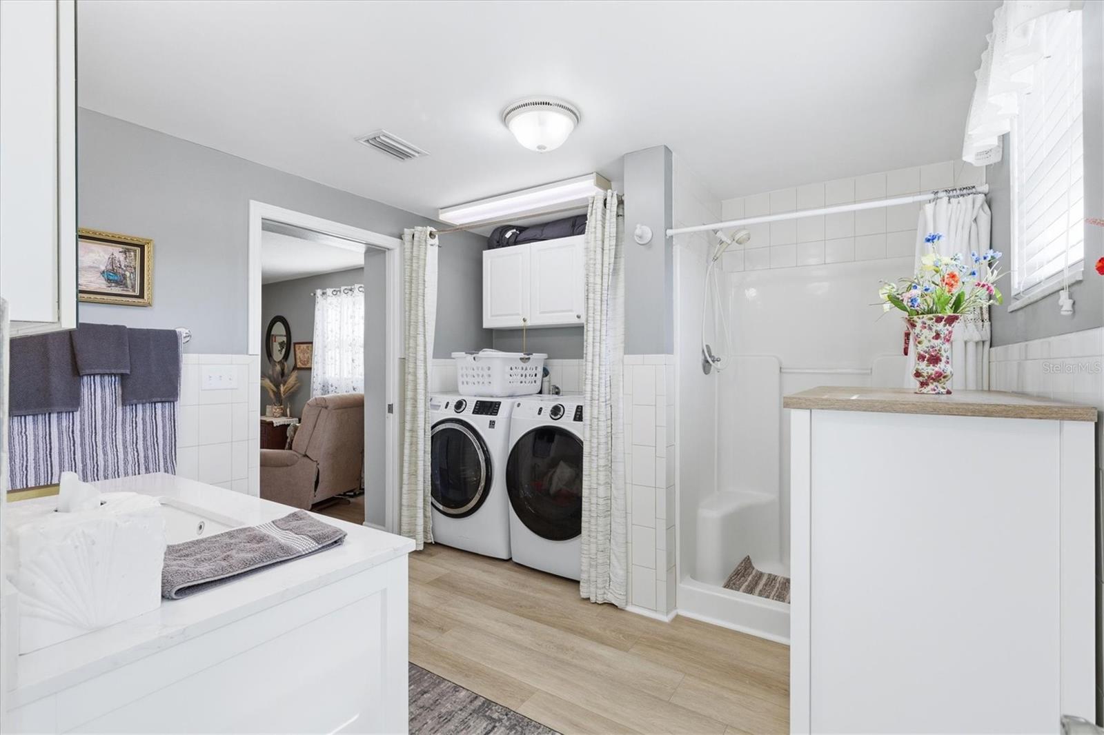 Listing photo id 36 for 13711 Evelane Drive