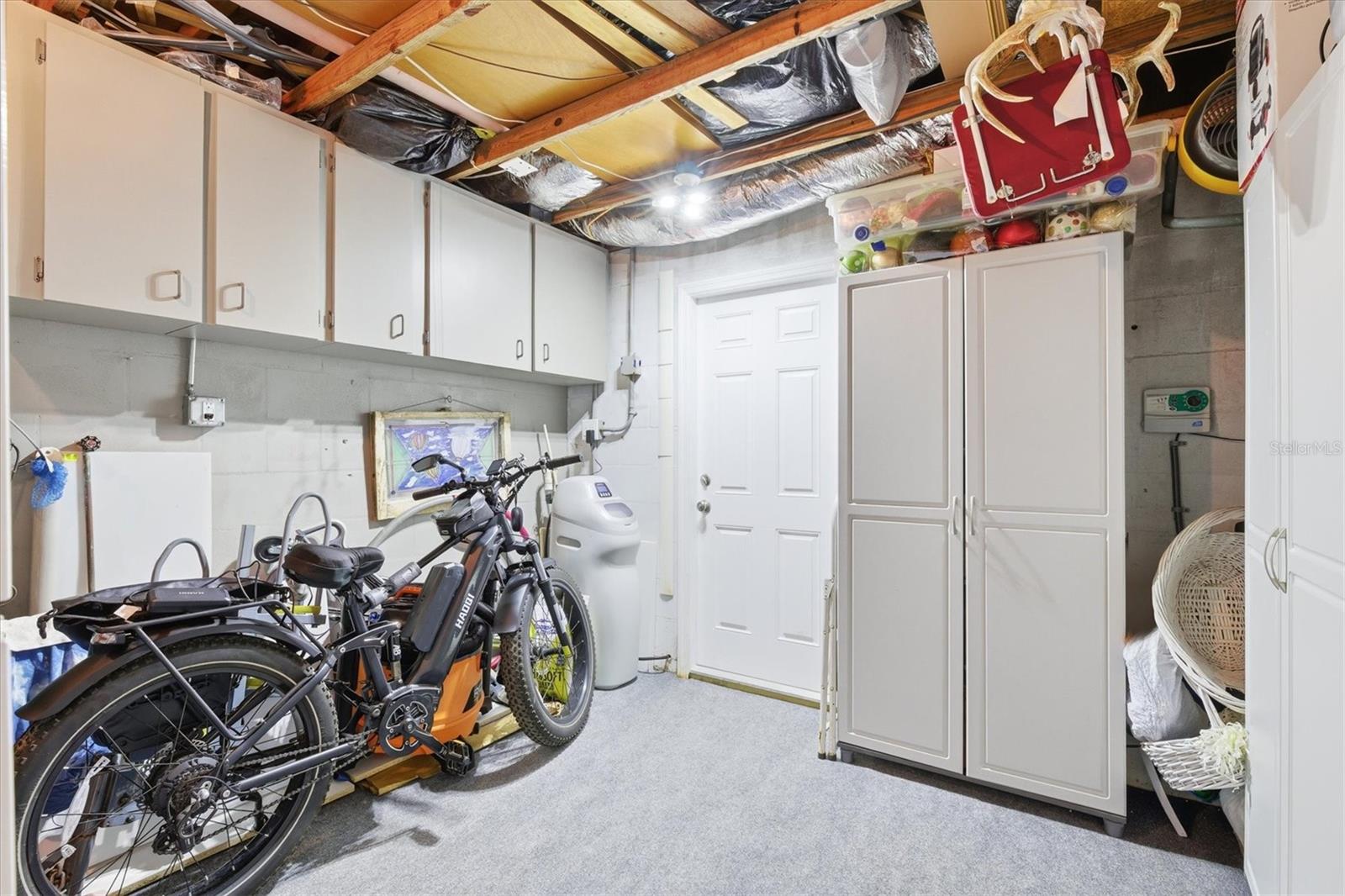 Listing photo id 38 for 13711 Evelane Drive