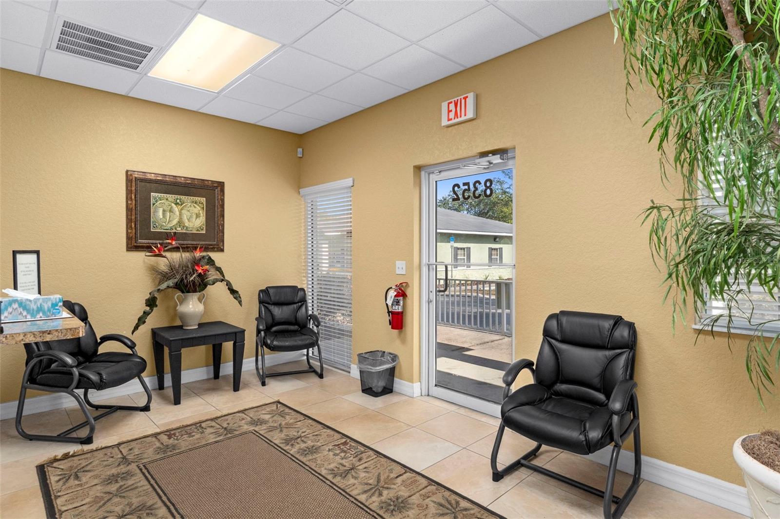 Image 8 of 41 For 8352 Forest Oaks Boulevard