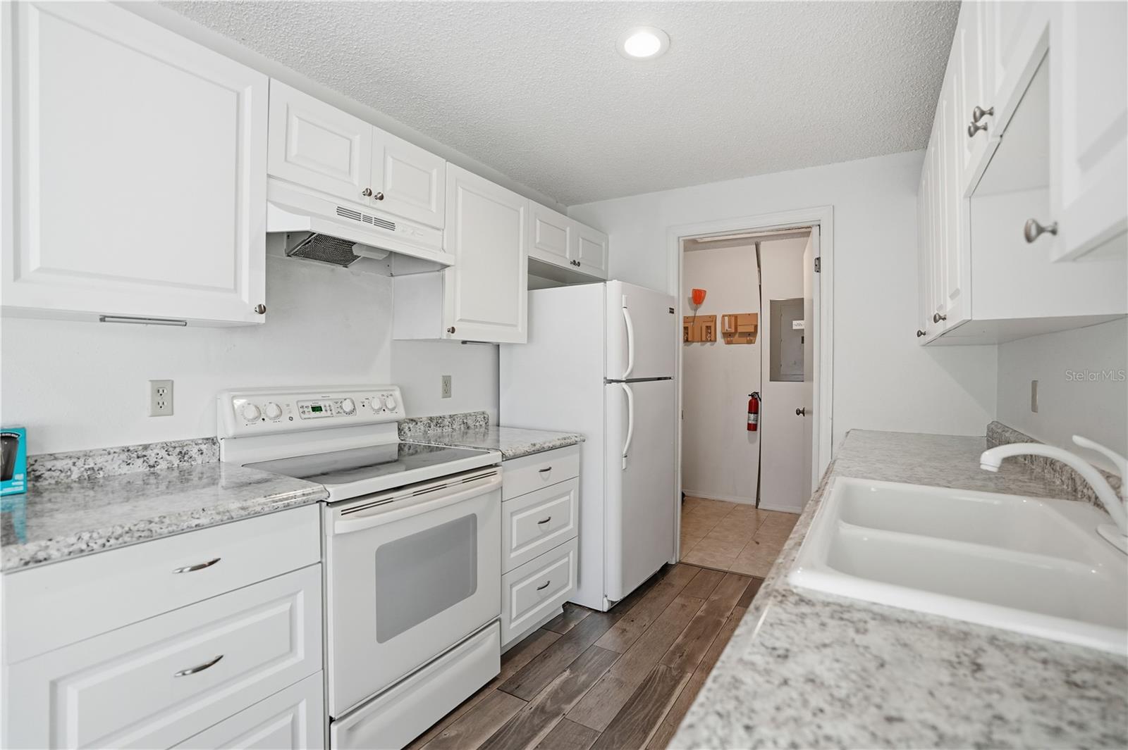 Image 6 of 33 For 7744 St Andrews Boulevard 1