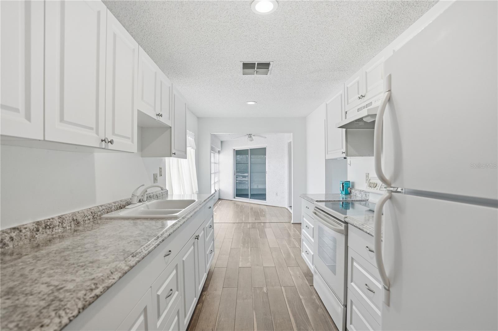 Image 7 of 33 For 7744 St Andrews Boulevard 1