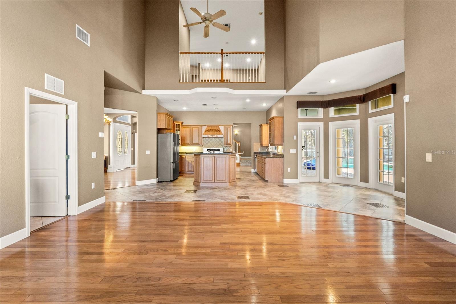 Image 20 of 56 For 421 Nessler Way