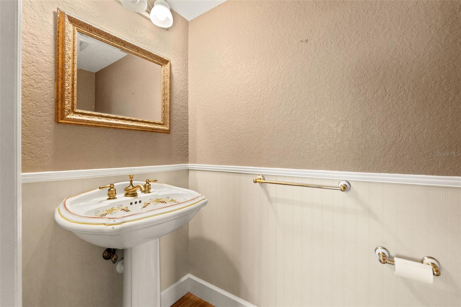 Image 29 of 56 For 421 Nessler Way