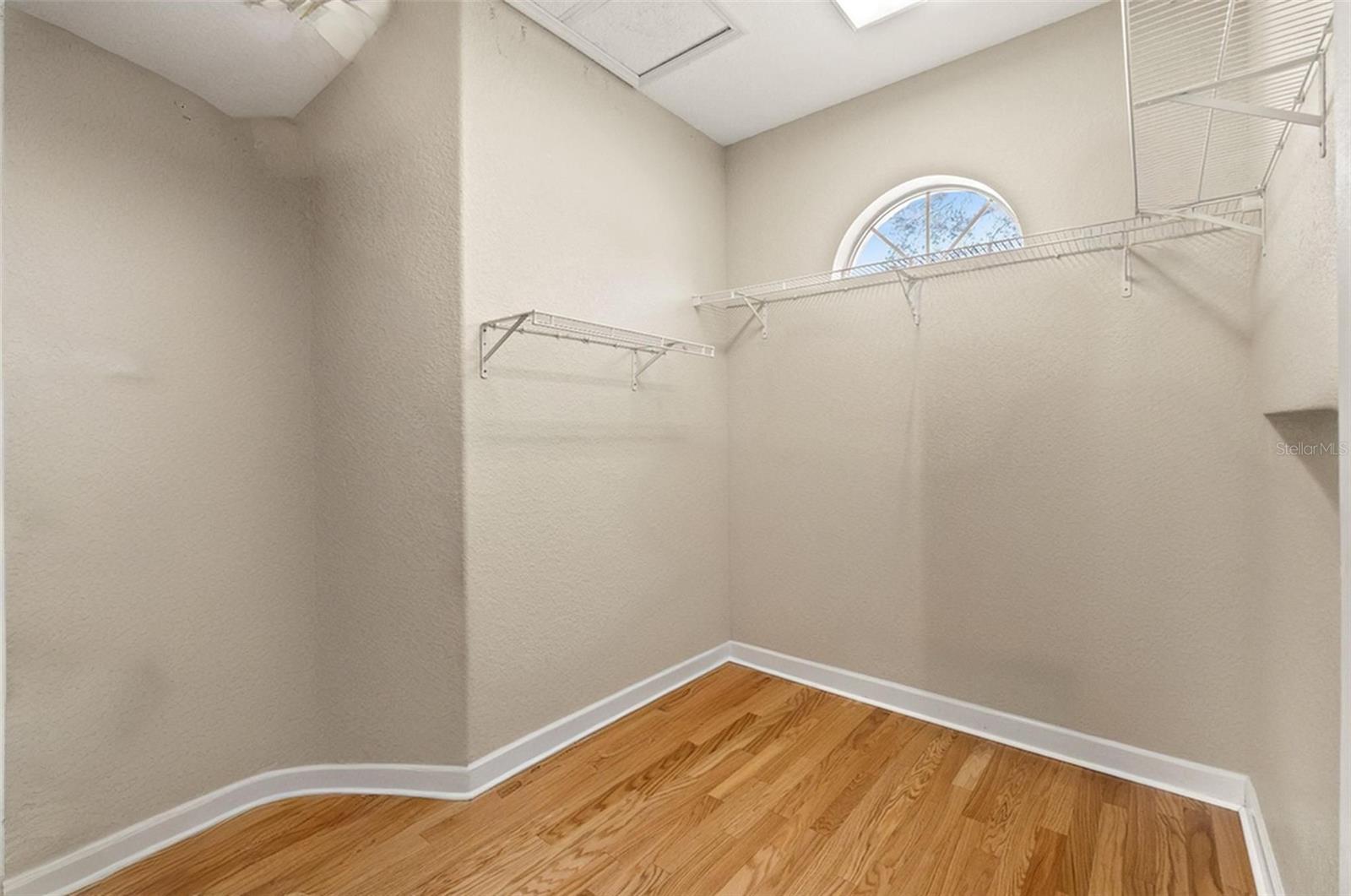 Image 32 of 56 For 421 Nessler Way