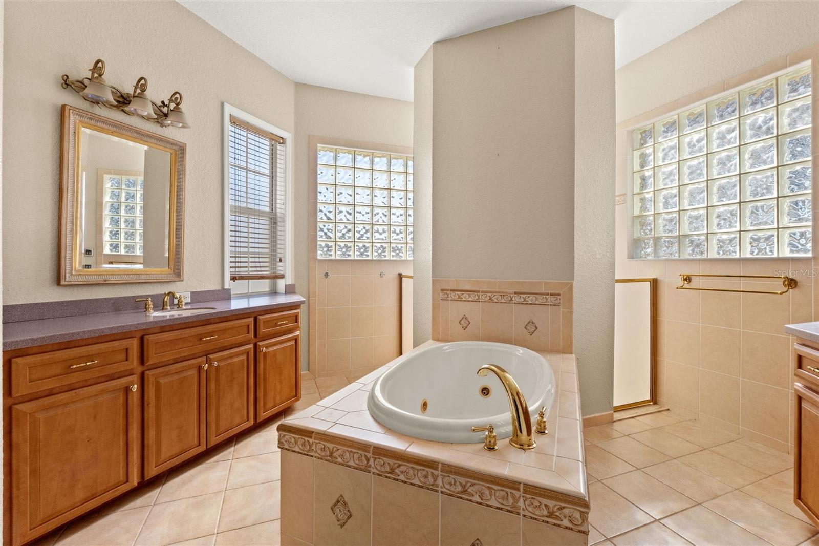 Image 34 of 56 For 421 Nessler Way