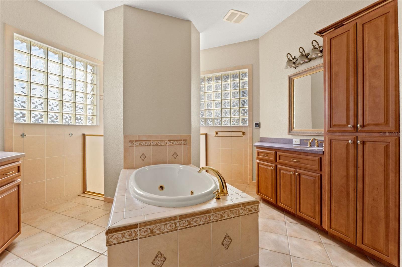 Image 35 of 56 For 421 Nessler Way