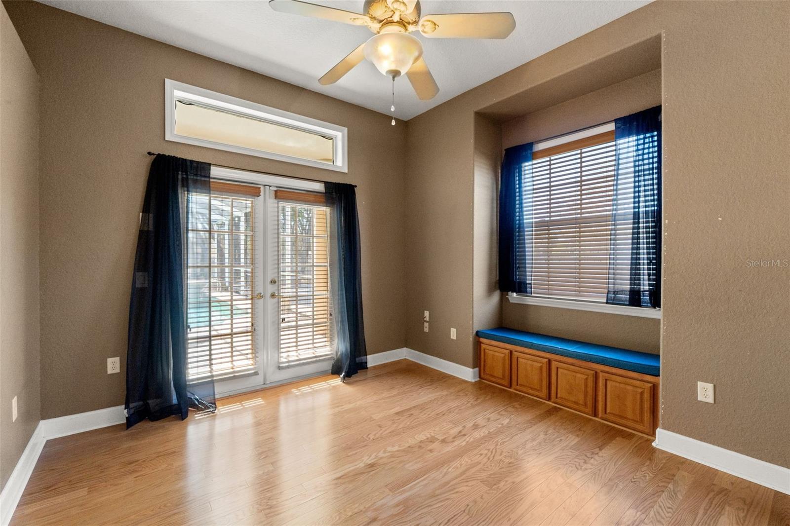 Image 42 of 56 For 421 Nessler Way