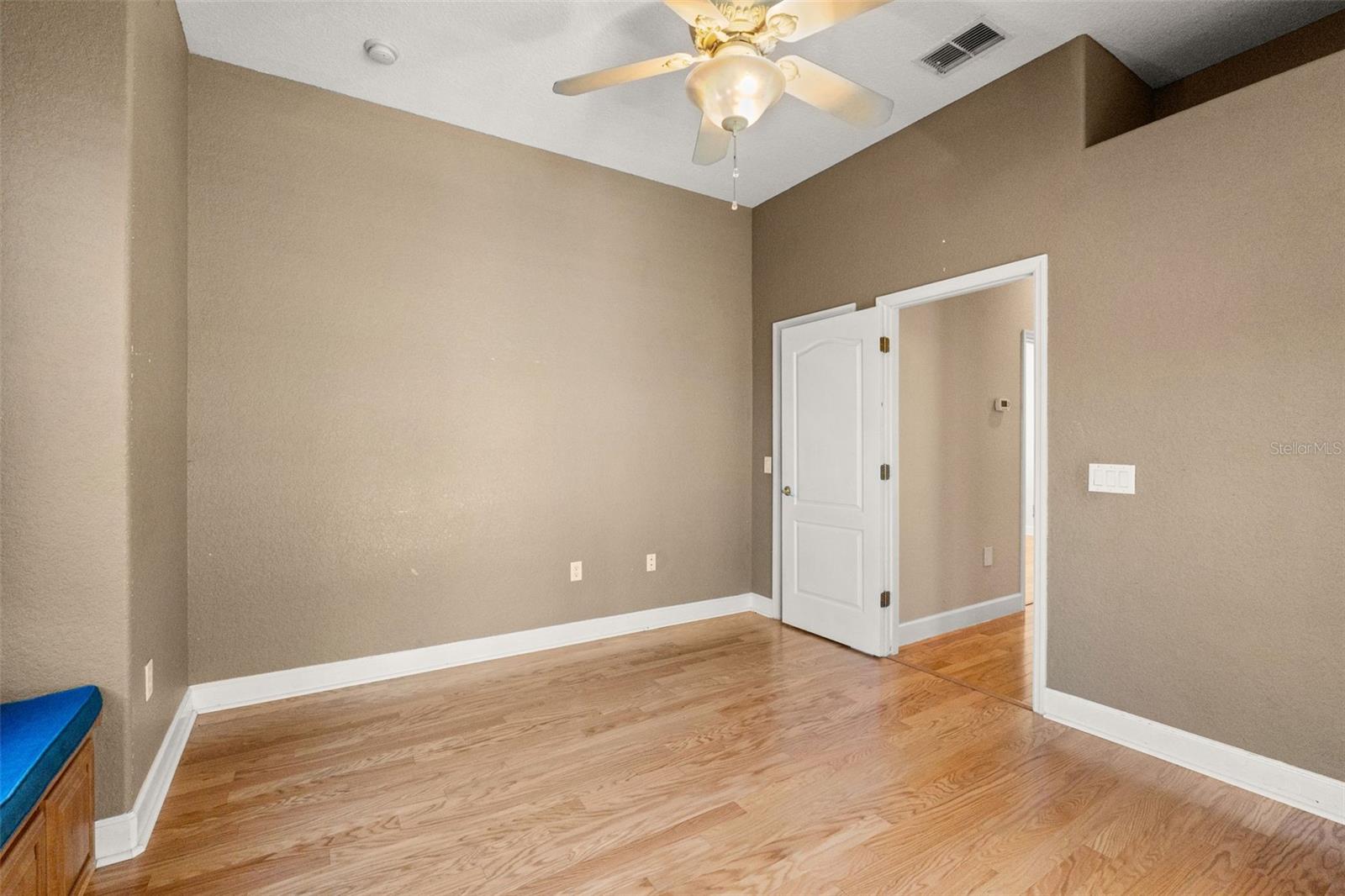 Image 43 of 56 For 421 Nessler Way