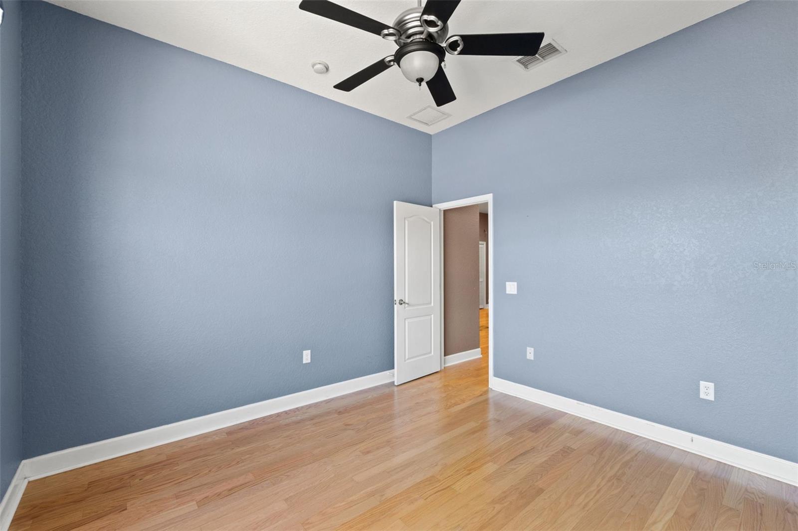 Image 50 of 56 For 421 Nessler Way