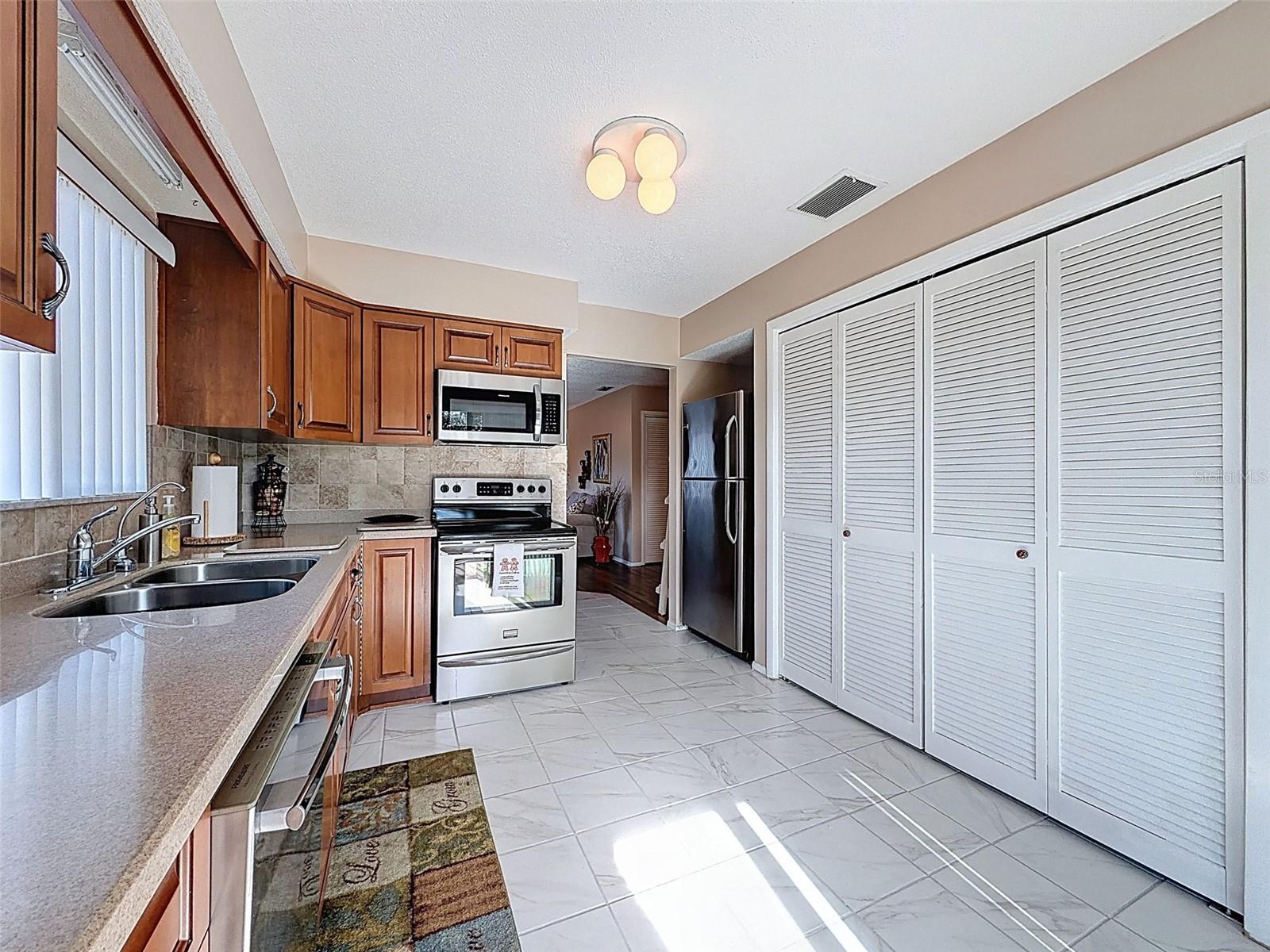 Image 12 of 59 For 12901 Fairway Drive C