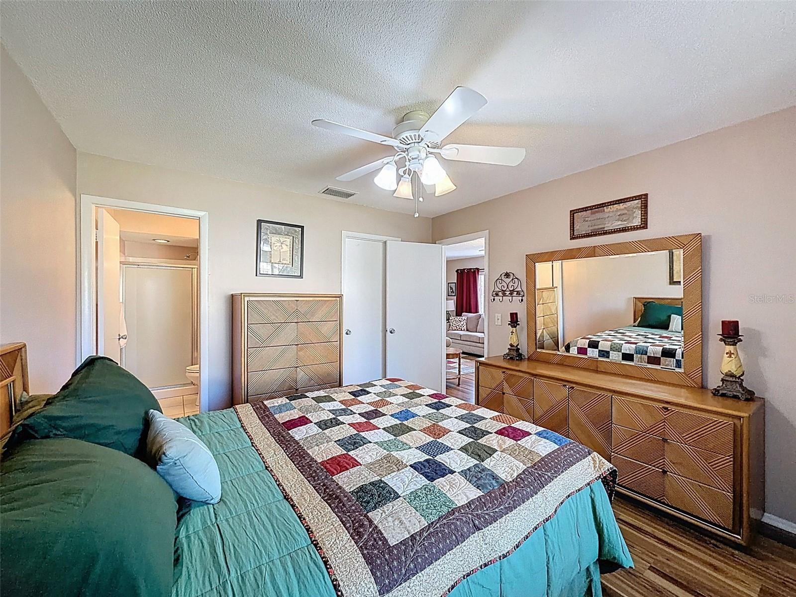 Image 33 of 59 For 12901 Fairway Drive C