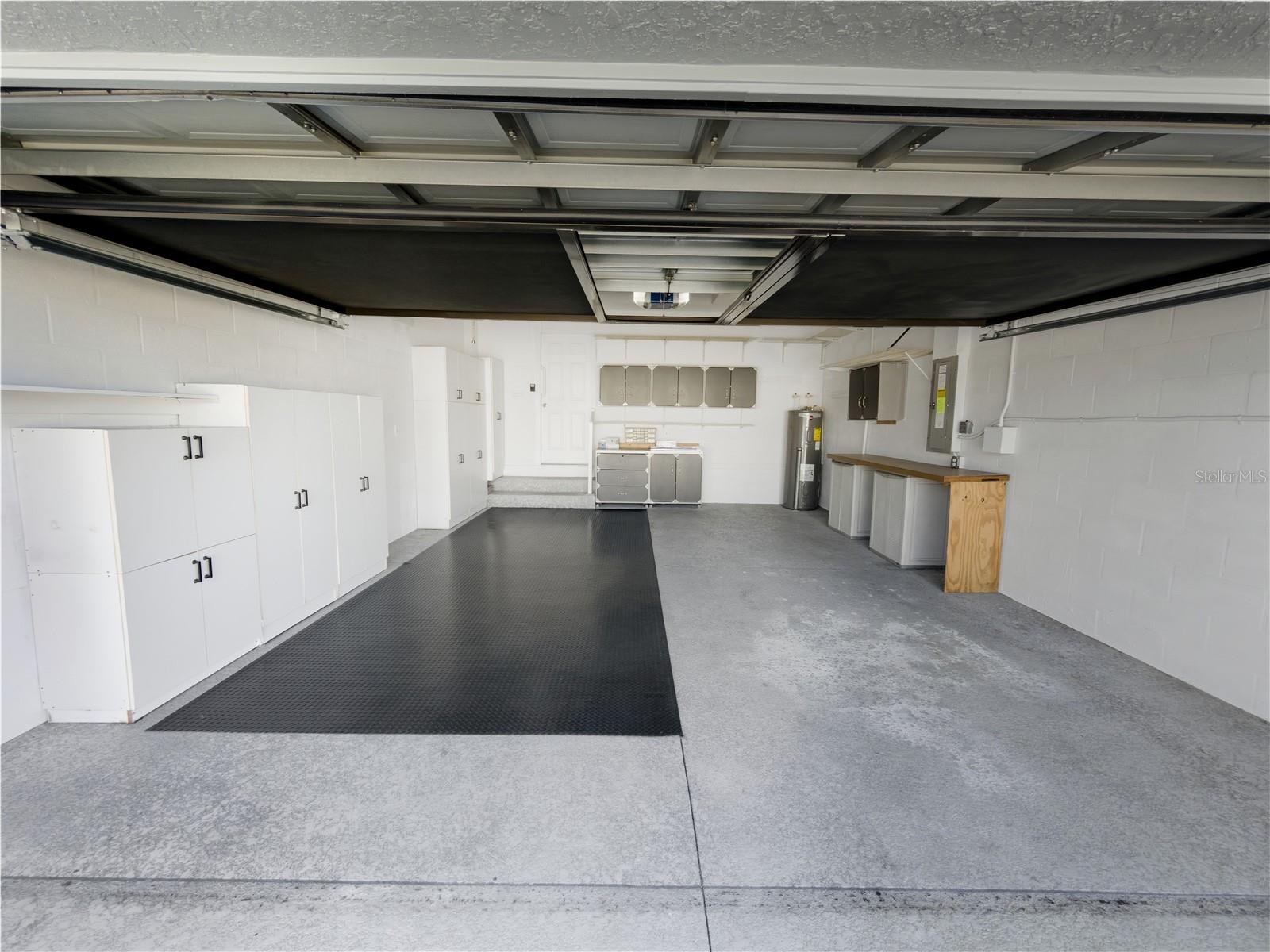 Image 42 of 66 For 11342 Hollander Avenue