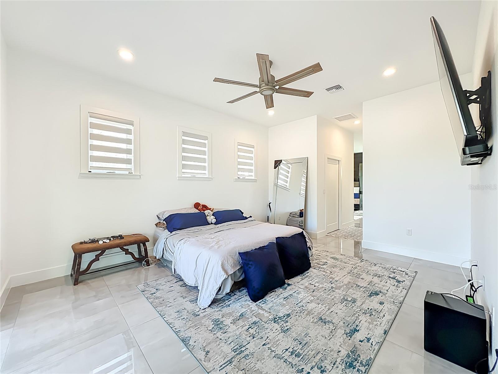 Image 36 of 85 For 540 165th Court Road