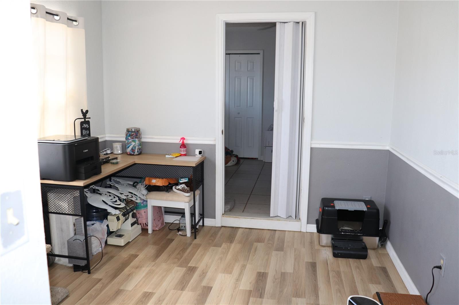 Listing photo id 21 for 12387 Seagate Street