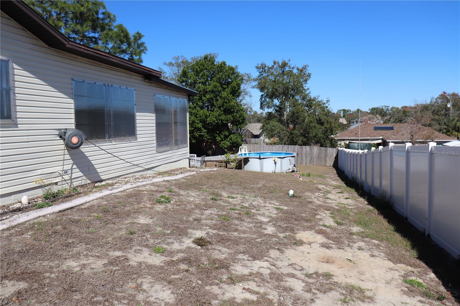 Listing photo id 31 for 12387 Seagate Street