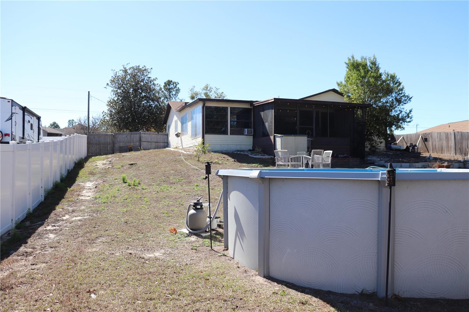 Listing photo id 35 for 12387 Seagate Street