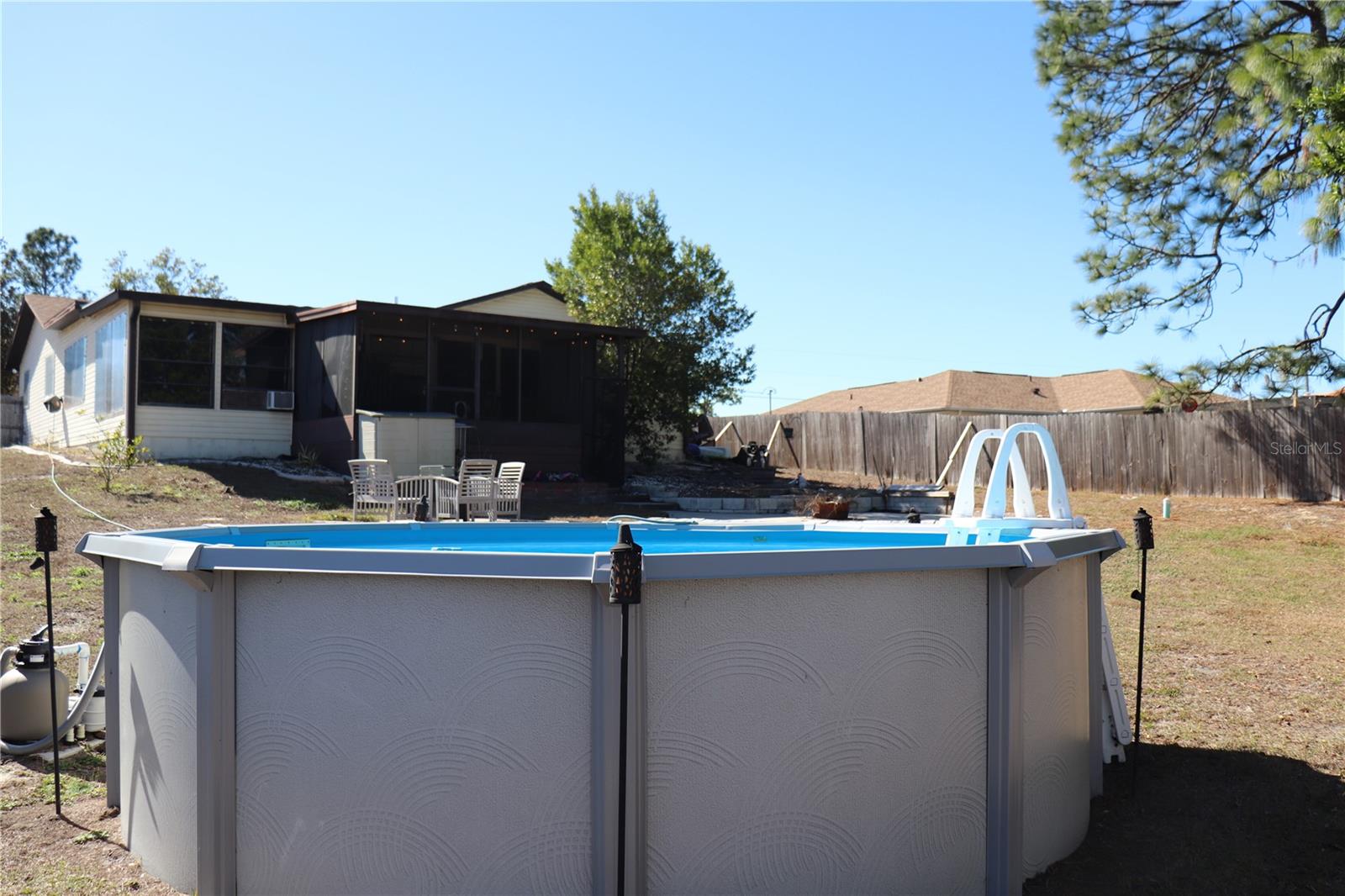 Listing photo id 36 for 12387 Seagate Street