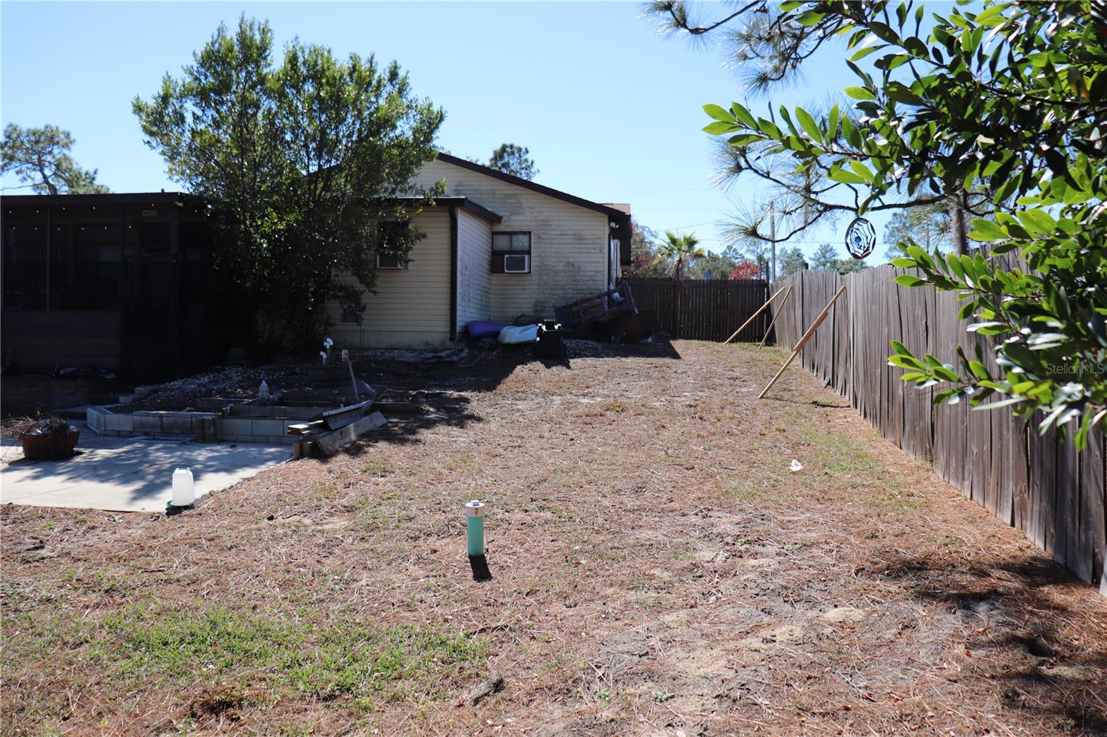 Listing photo id 43 for 12387 Seagate Street