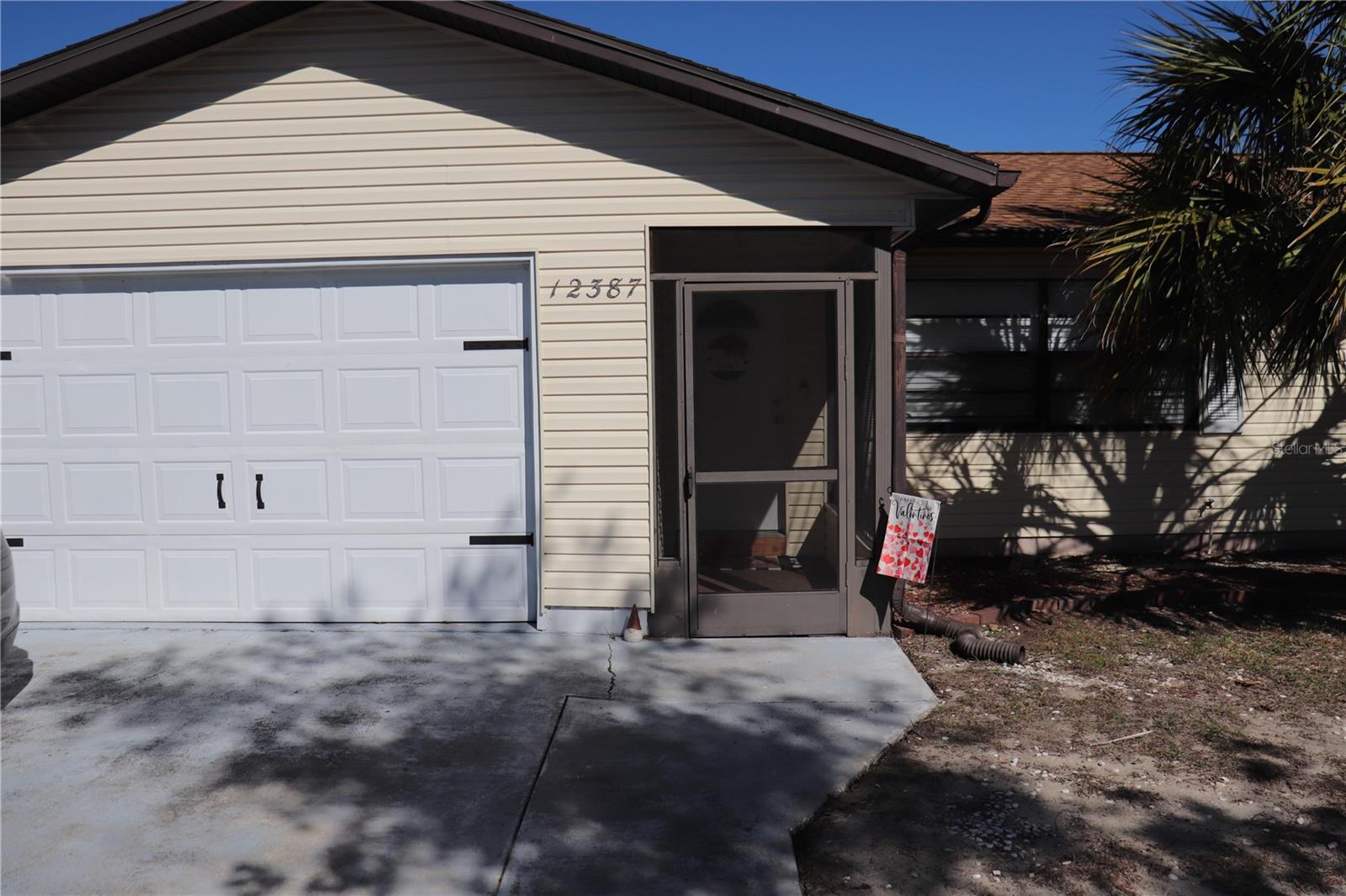 Listing photo id 47 for 12387 Seagate Street