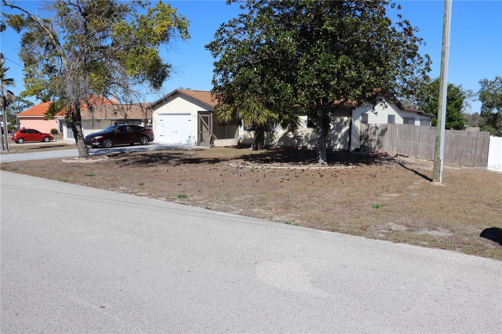 Listing photo id 49 for 12387 Seagate Street