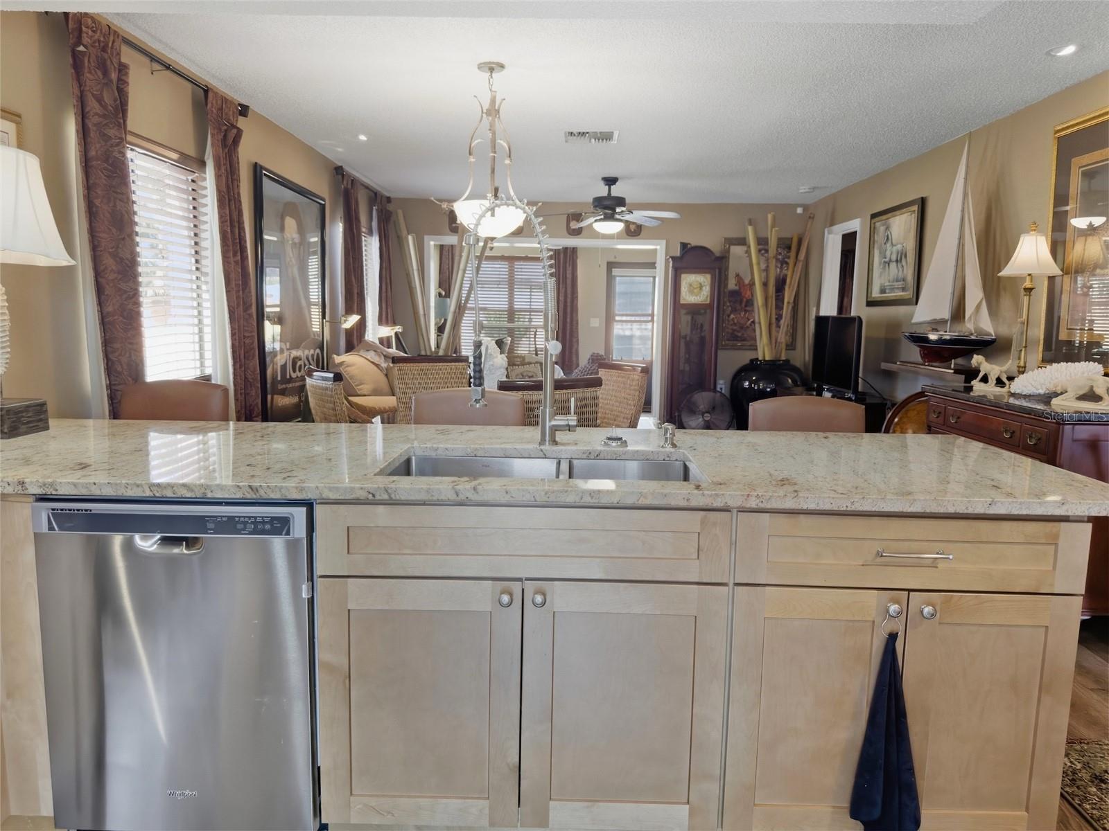 Image 10 of 49 For 7325 Greystone Drive