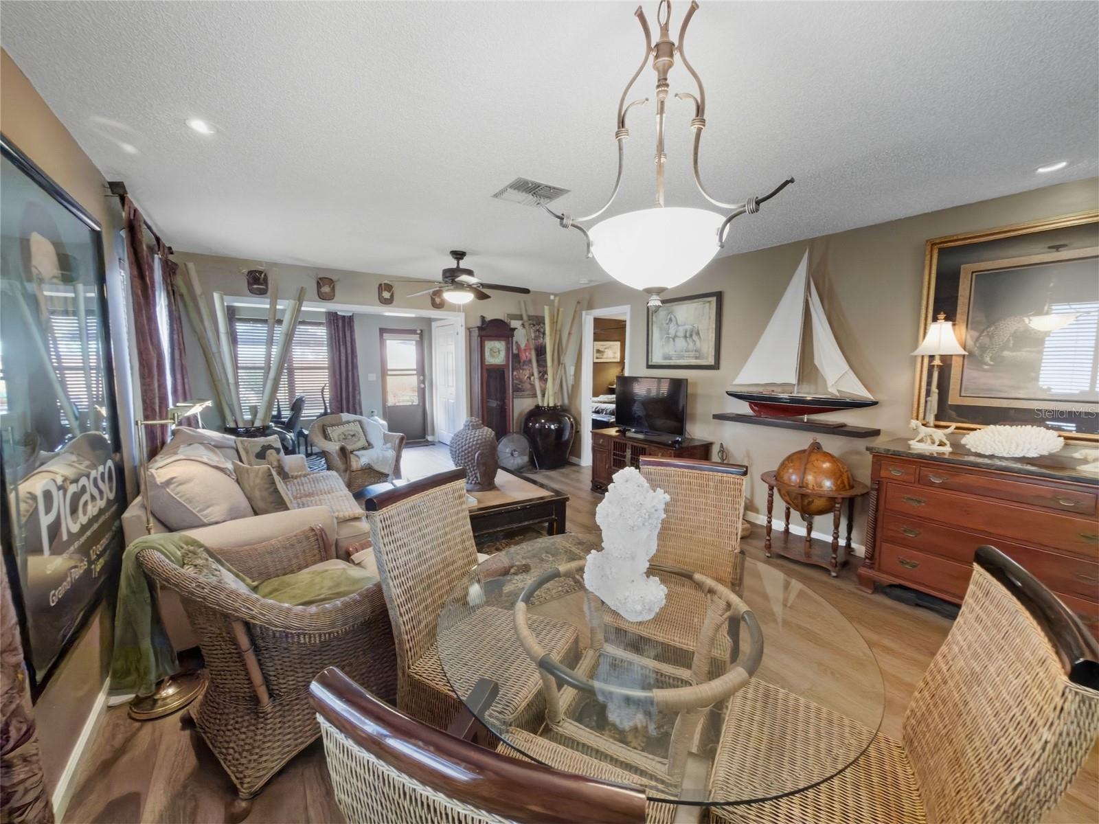 Image 15 of 49 For 7325 Greystone Drive