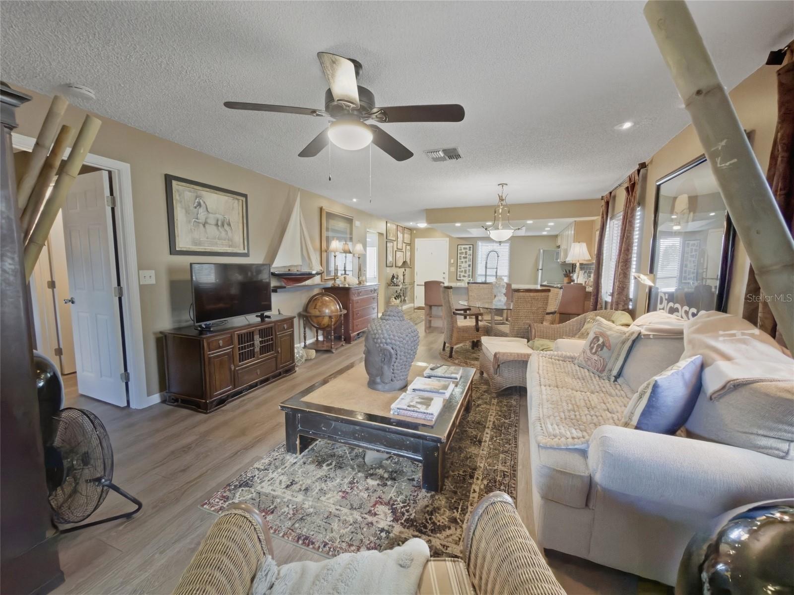 Image 18 of 49 For 7325 Greystone Drive