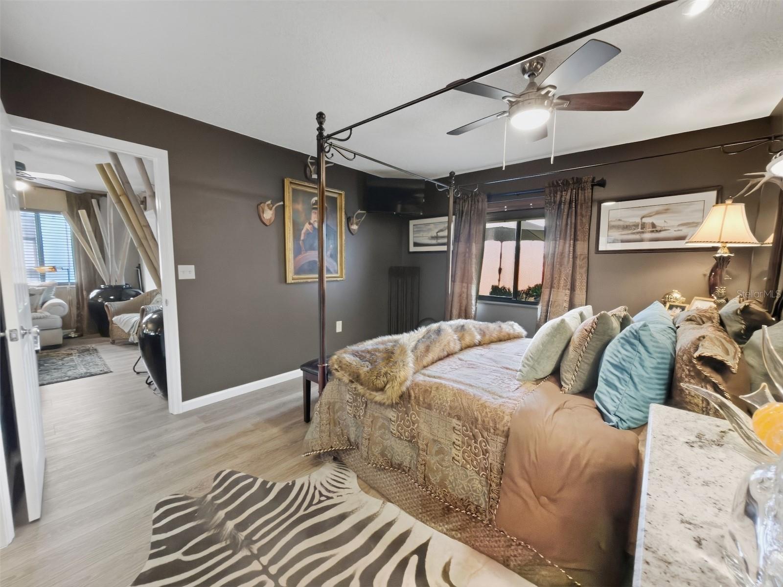 Image 20 of 49 For 7325 Greystone Drive