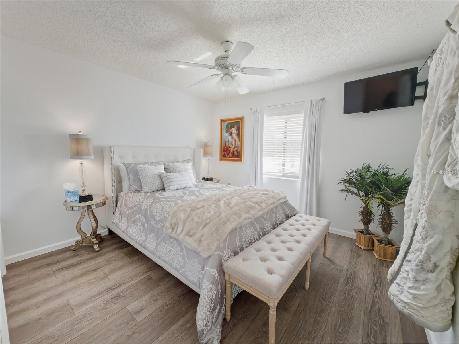 Image 27 of 49 For 7325 Greystone Drive