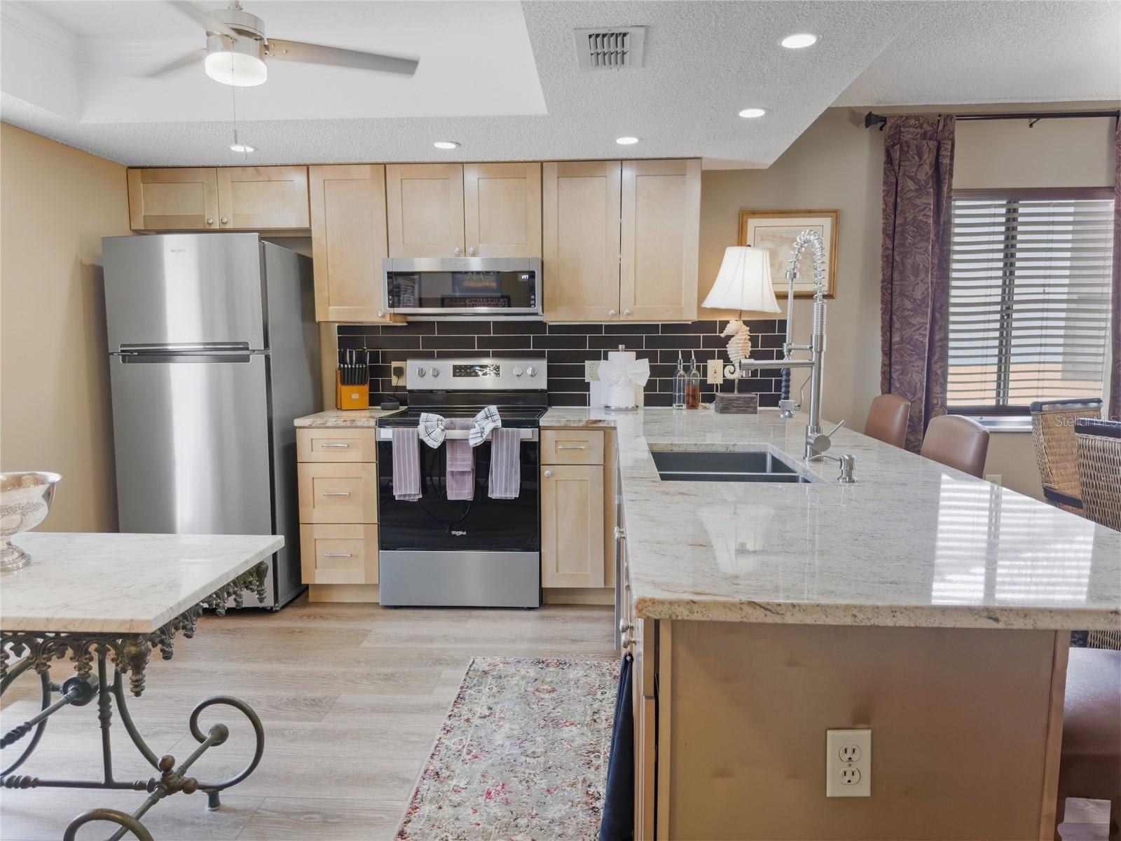 Image 8 of 49 For 7325 Greystone Drive