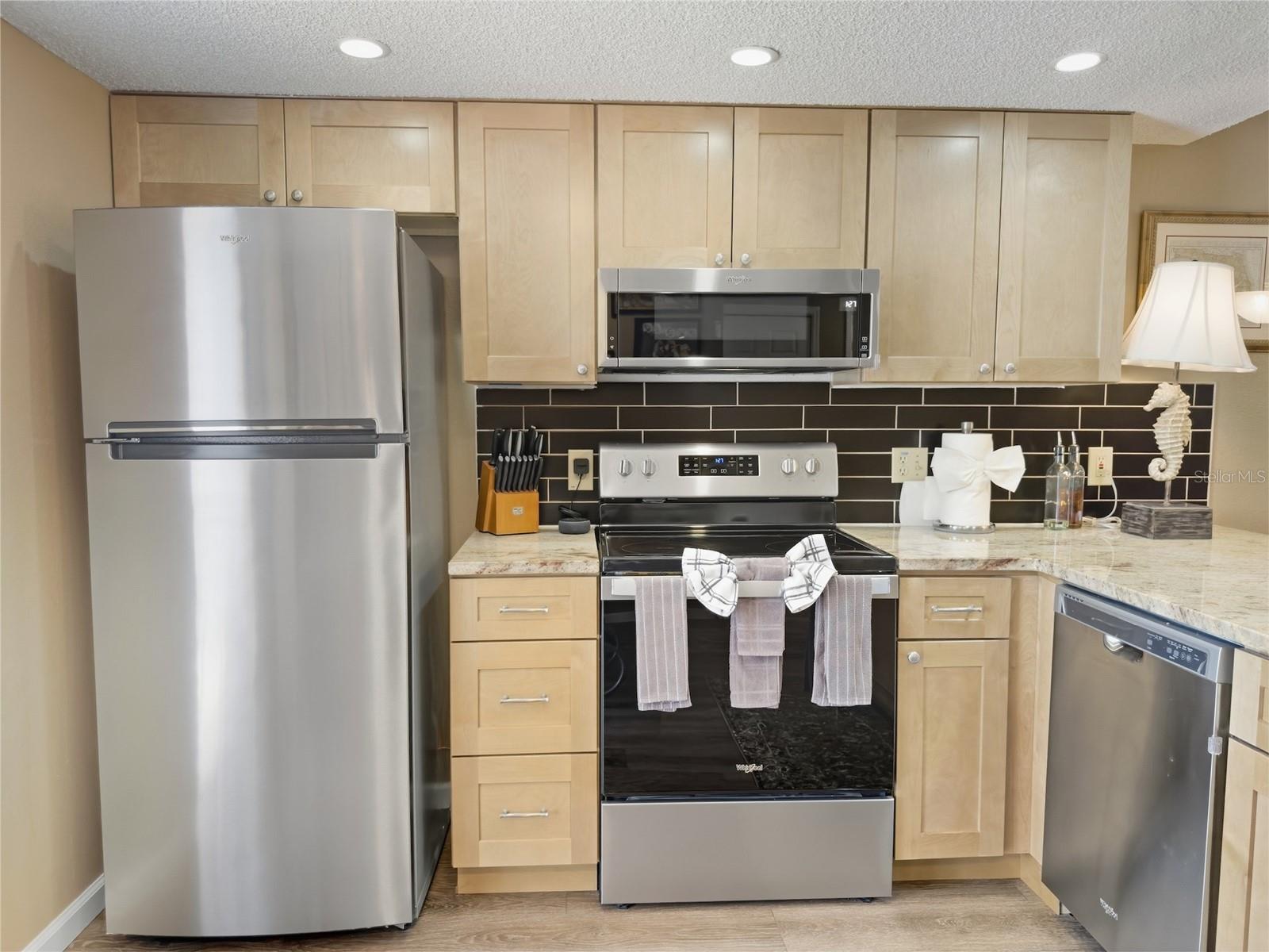 Image 9 of 49 For 7325 Greystone Drive