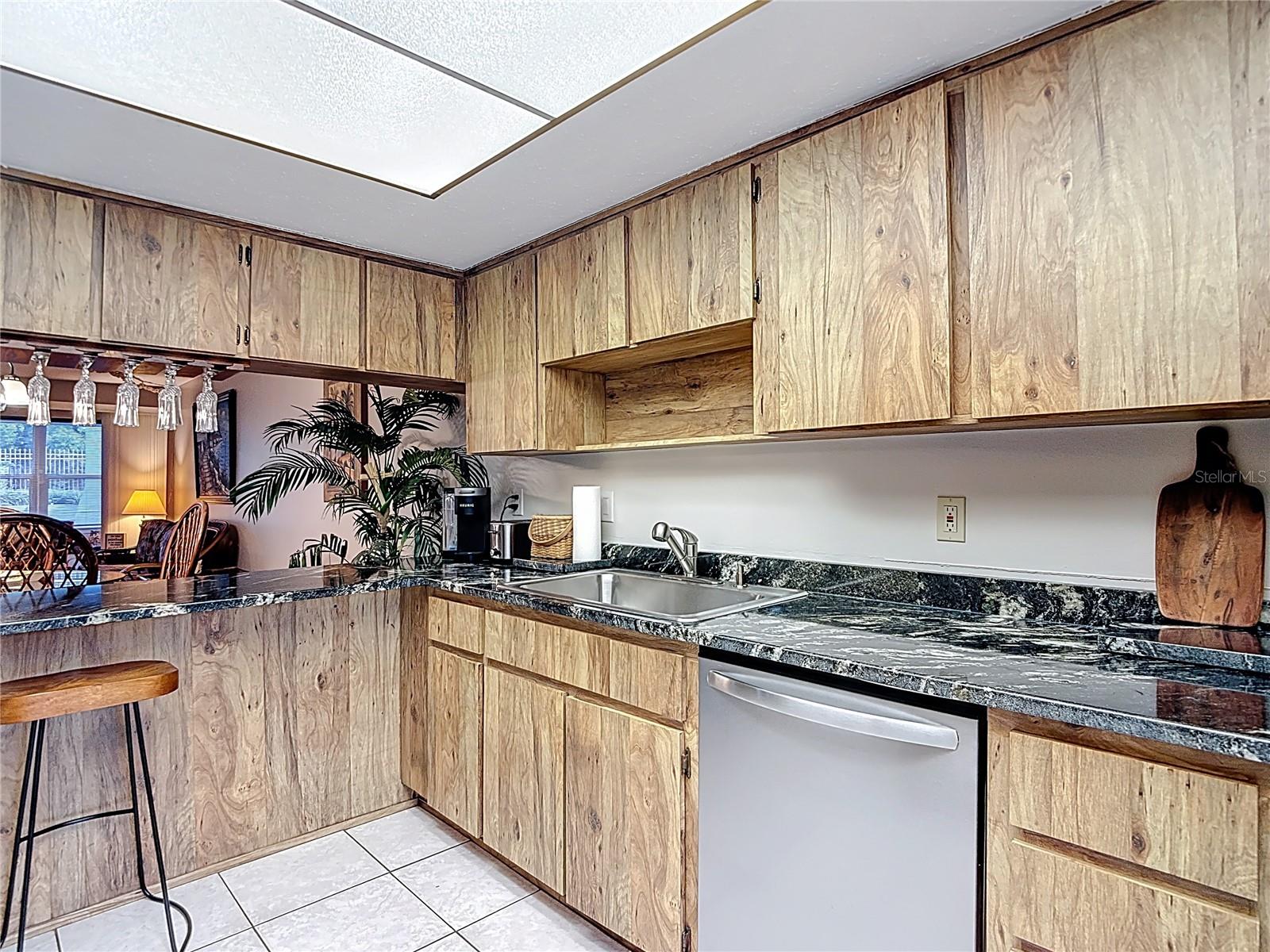 Image 15 of 65 For 7623 Radcliffe Circle 101a