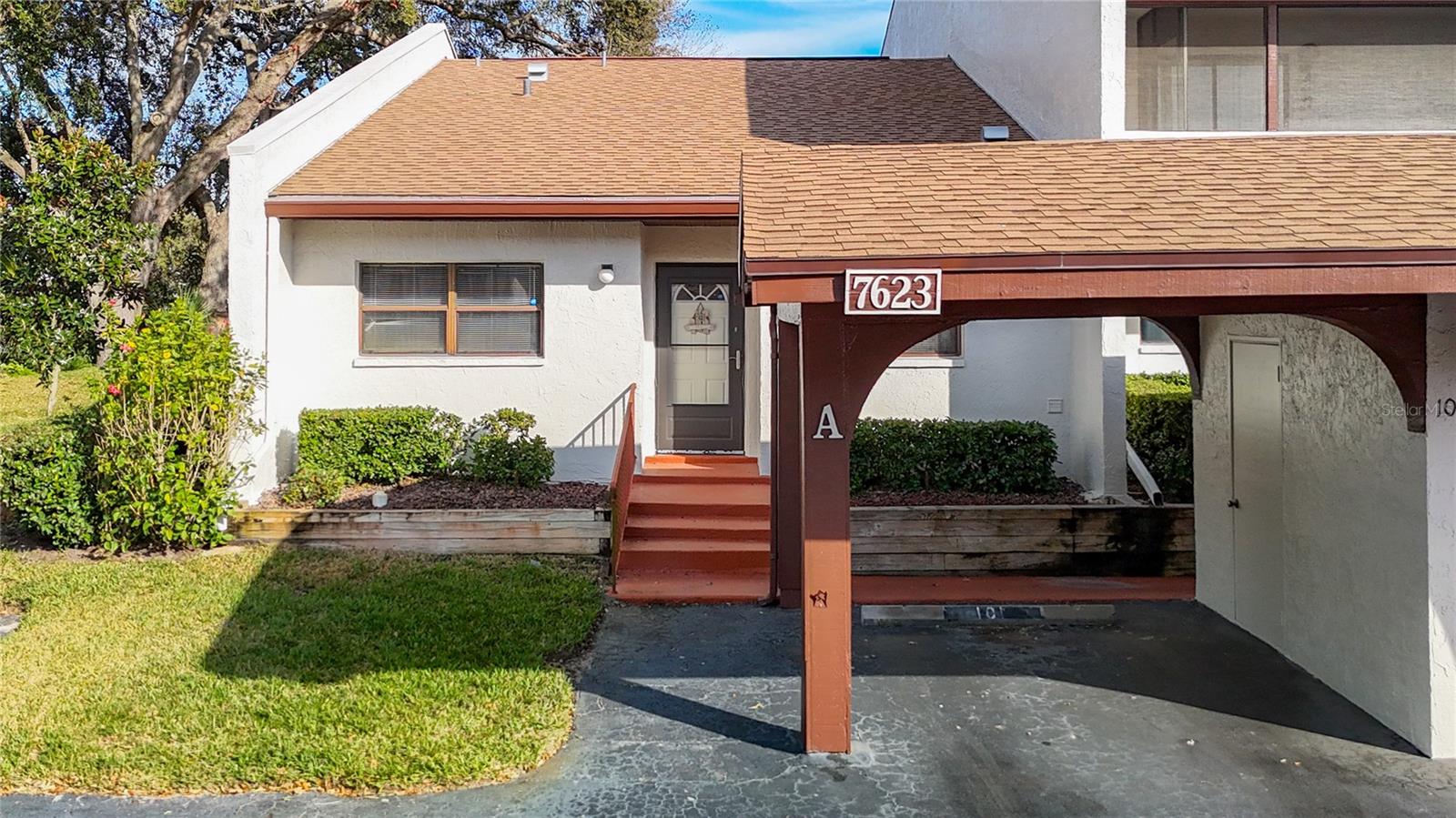 Image 4 of 65 For 7623 Radcliffe Circle 101a