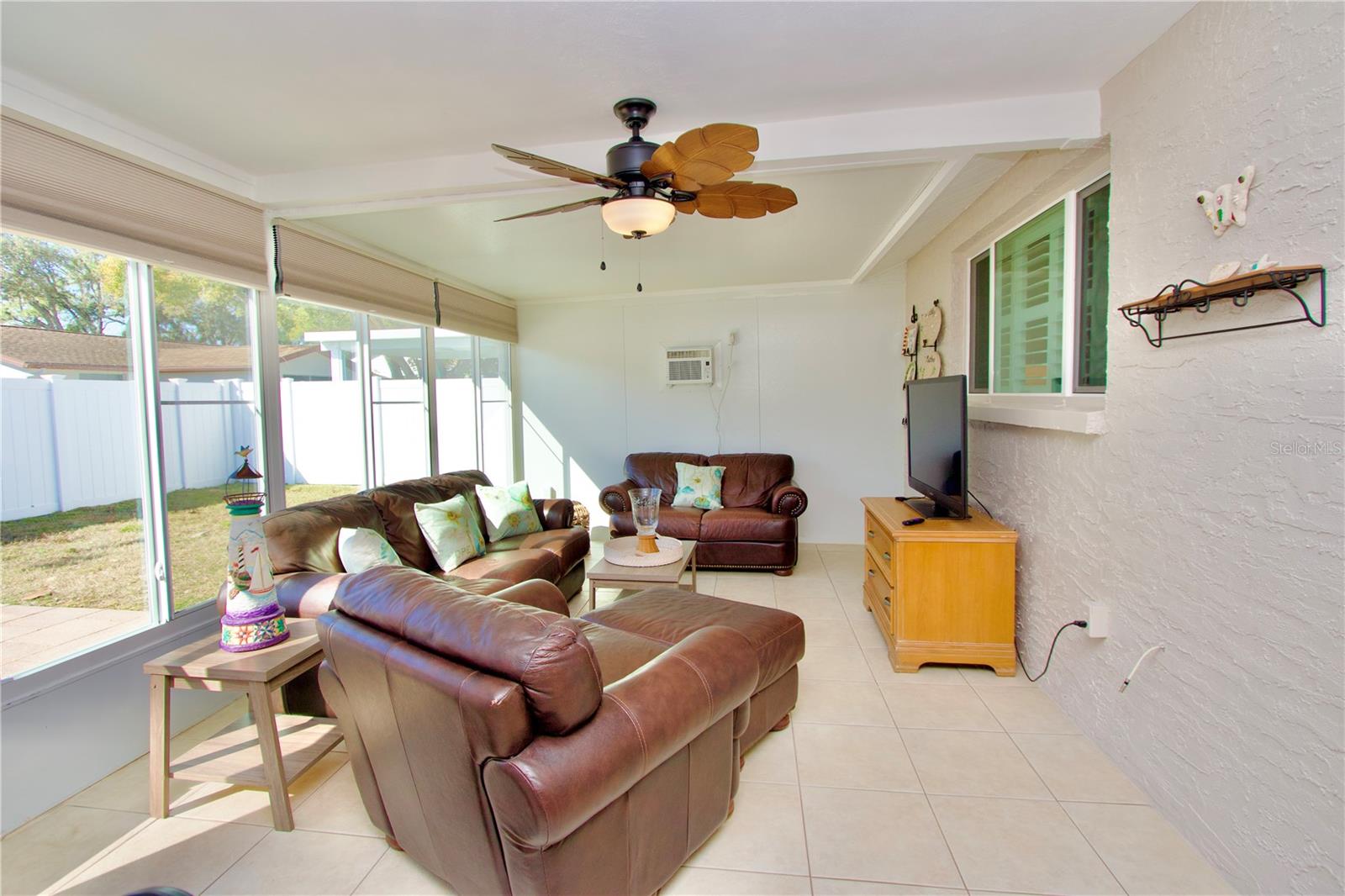 Image 19 of 21 For 4221 Tall Oak Lane