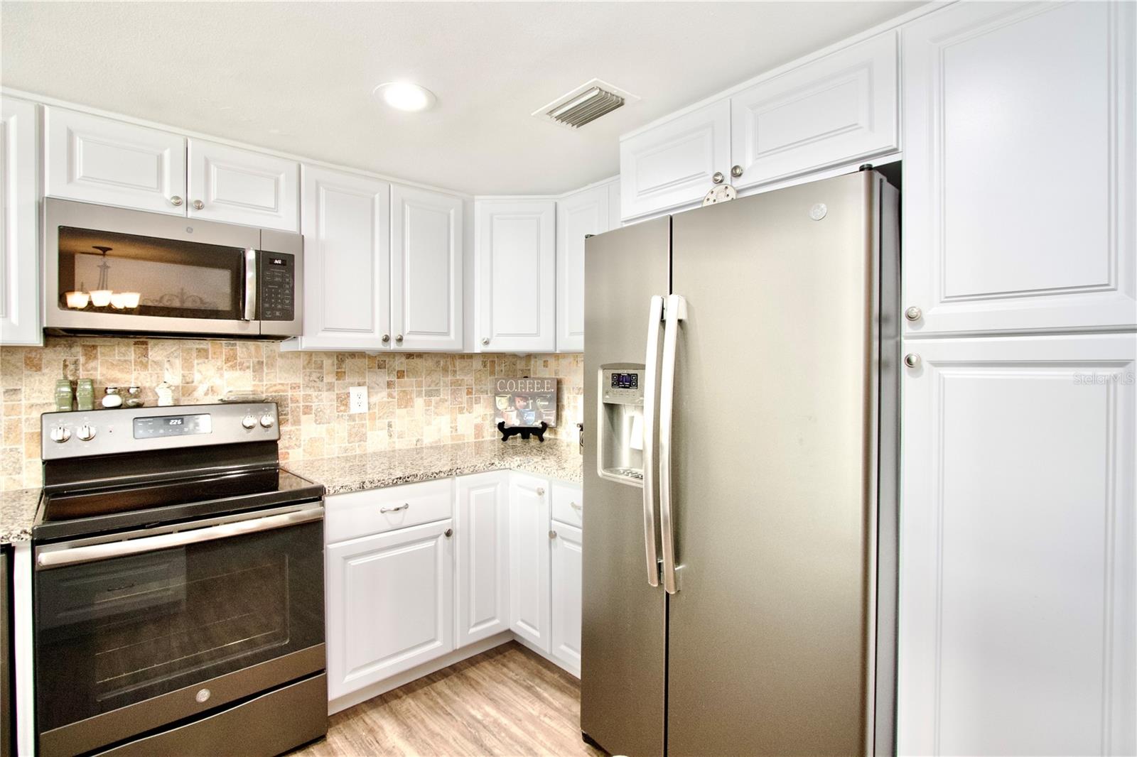 Image 6 of 21 For 4221 Tall Oak Lane